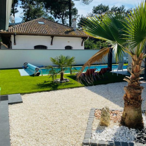 Studio indépendant sur propriété avec piscine partagée